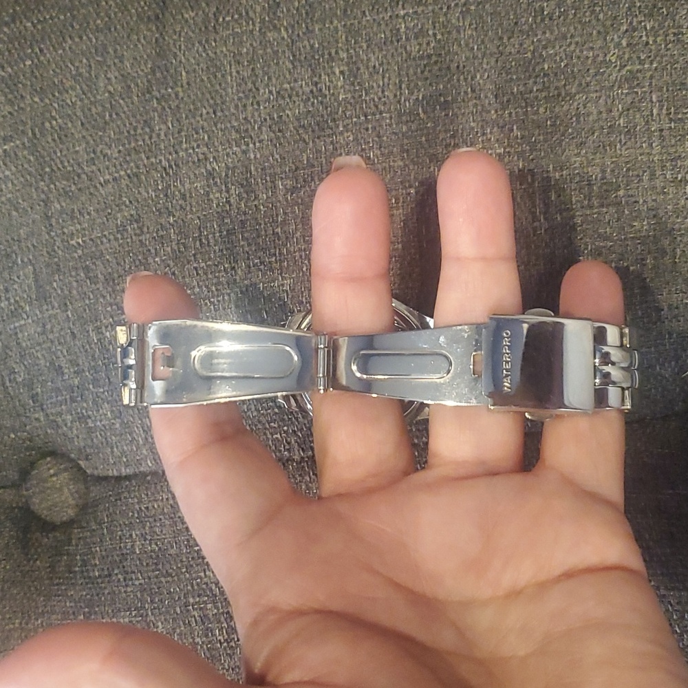 Guess Watch - Picture 4 of 4